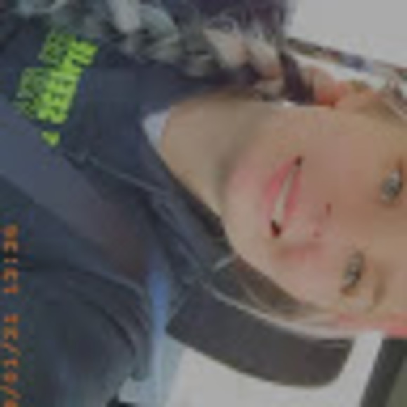 Meet your Posher, Hailey - Picture 1 of 1